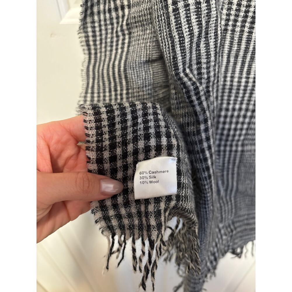 Brioni Men’s Gray Black Plaid Cashmere Silk Wool Fringe Scarf Luxury 35 x 22.5in - Picture 5 of 6